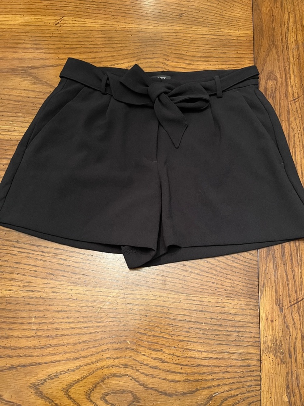Loft Black Tie-Waist Women's Shorts, size‎ 4, new with tags